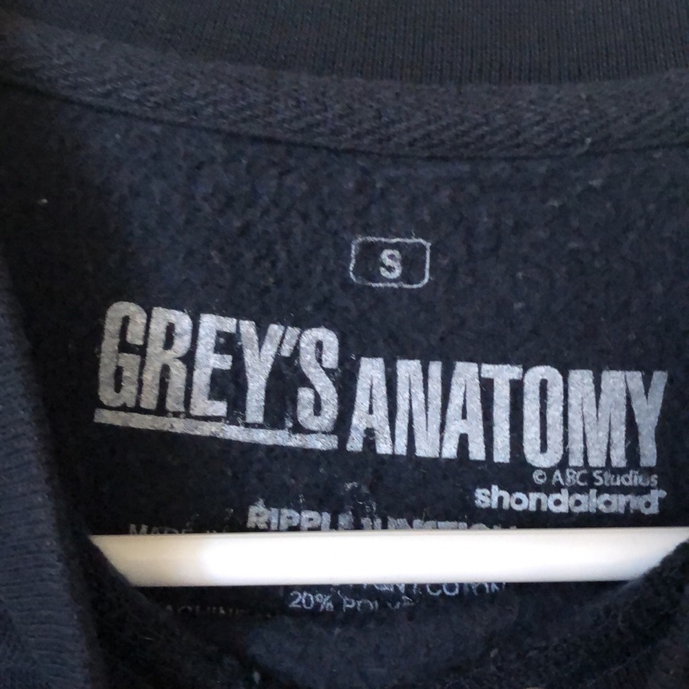Grey's Anatomy pullover - Picture 4 of 5
